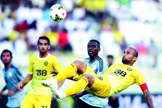 "الوصل يتعادل مع الظفرة في افتتاحية الدوري \t تصوير  - سالم خميس"