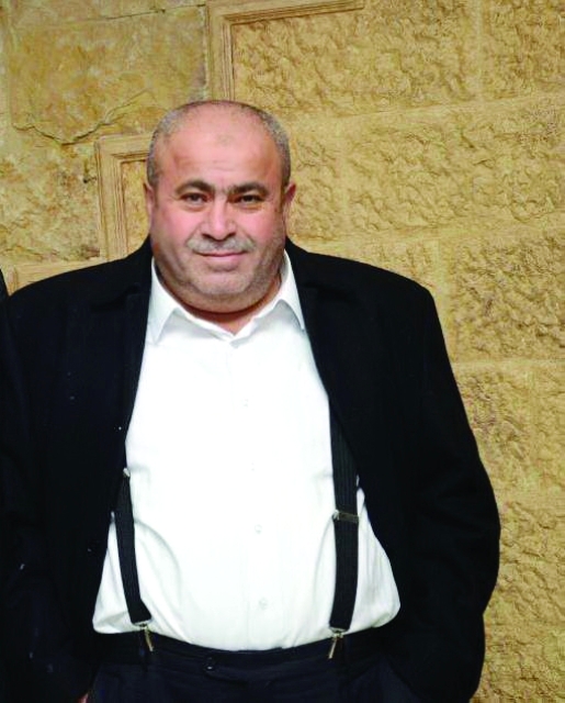 "خليل عطية"