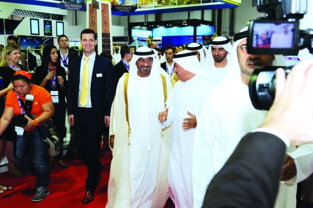"أحمد بن سعيد خلال افتتاح سيتي سكيب جلوبال أمس \tالبيان"