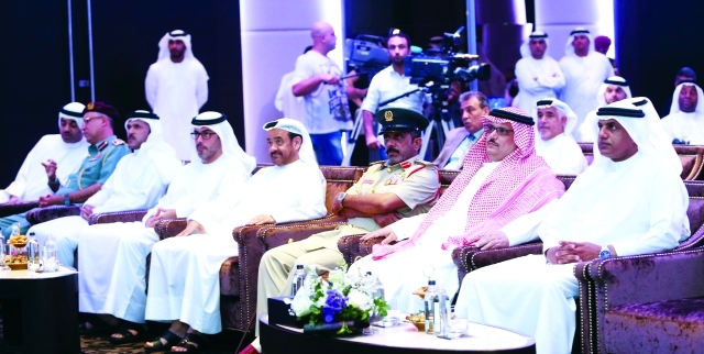 "أحمد محبوب ومحمد سعيد المري وعبيد بن سرور وأحمد الصايغ  \tتصوير:  زافيير ويلسون"