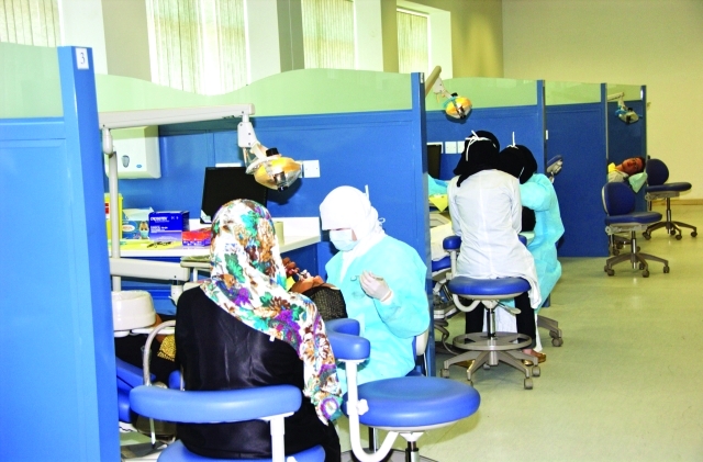 "طب الأسنان أحد التخصصات المختلفة التي تطرحها الجامعة البيان"