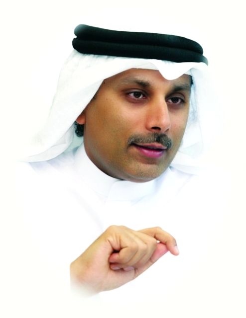 "عبد اللطيف الشامسي: جمود المواد العملية سبب تسرب الطلبة في المدارس"