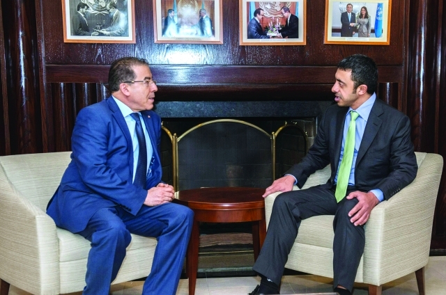 "..ووزير خارجية تونس\t\tوام"