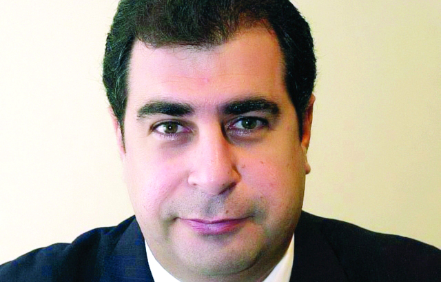 "نبيل فرحات"