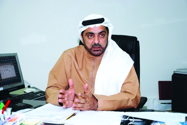 "خدمات طبية وفق معايير عالمية تقدمها إسعاف دبي للمرضى أرشيفية"