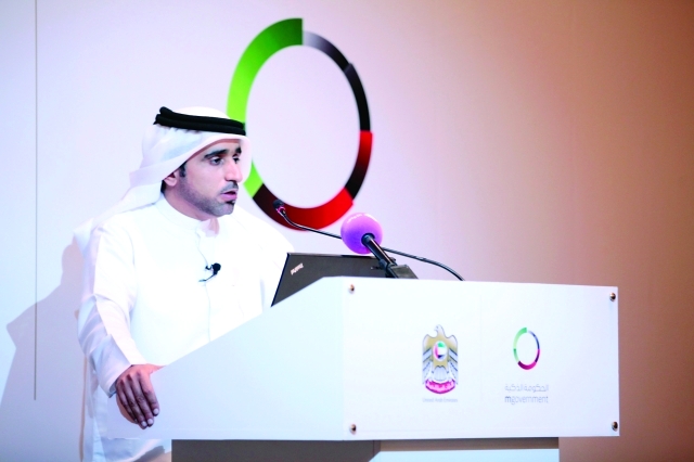 "المنصوري يجيب عن الصحافة في الاحاطة الاعلامية الاولى لحكومة الامارات الذكية"