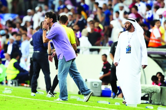 "محاولات زلاتكو لم تجد نفعاً مع فريق يلعب ناقصاً"