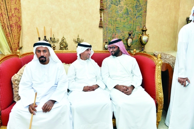 "سعيد بن مكتوم خلال العزاء"