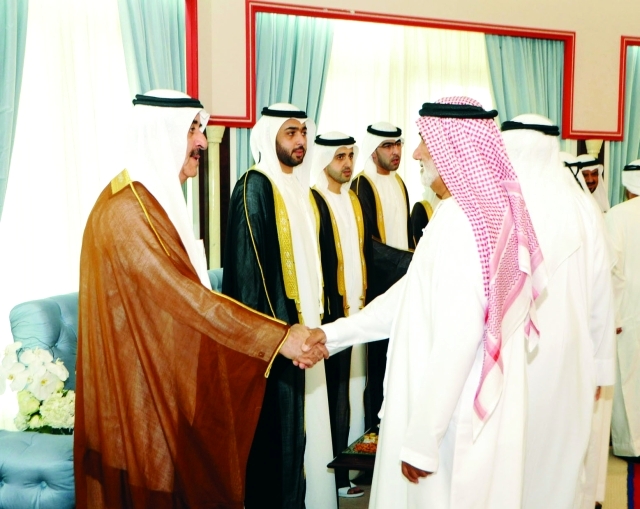 "سعود المعلا يتلقى تهاني المواطنين"