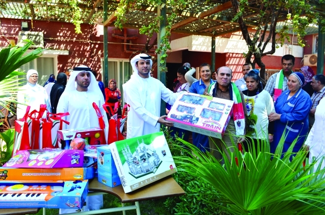 "..وخلال زيارة المرضى"