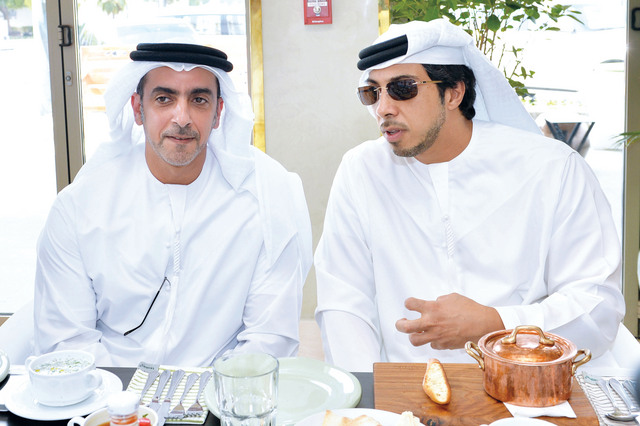 "سيف ومنصور بن زايد خلال اللقاء"