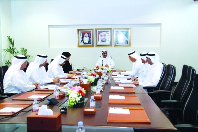 "عبد الله بلحيف النعيمي يترأس اجتماع مجلس إدارة برنامج زايد للإسكان البيان"