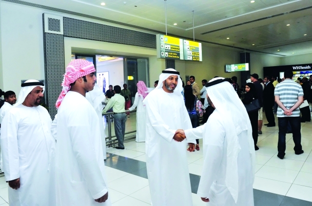 "استقبال الحجيج في مطار أبوظبي البيان"