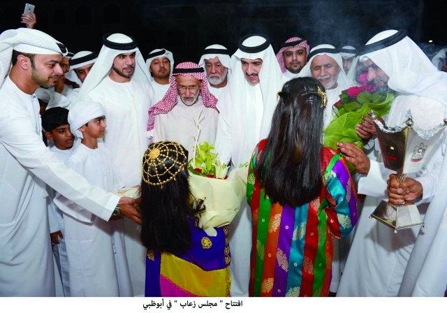 "أحمد الزعابي عقب إفتتاحه مجلس الزعاب"
