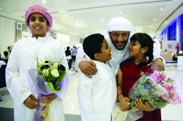 "عودة حجاج الدولة إلى أرض الوطن في مطار أبوظبي \t تصوير: مجدي اسكندر"