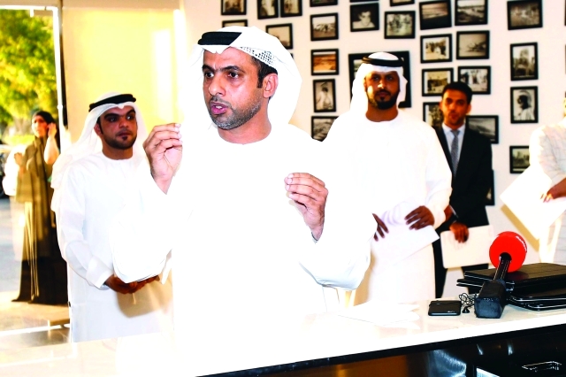 "فهد علي الشامسي يتحدث للاعبين وأولياء الأمور"