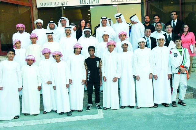"الطلاب المشاركون في بطولة أميركا لجوجيتسو الصغارالبيان"
