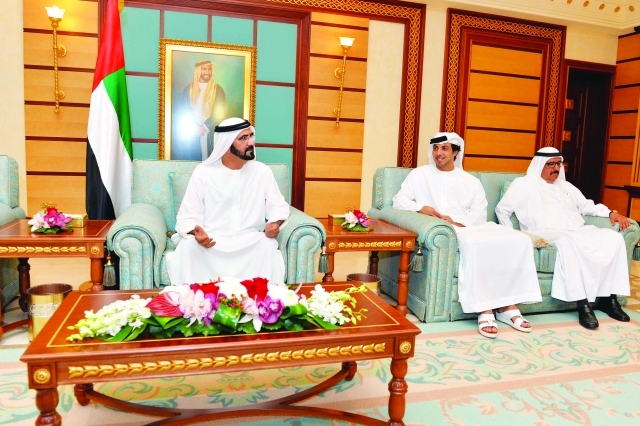 "بلكونة محمد بن راشد خلال التكريم بحضور منصور بن زايد وحمدان بن راشد"