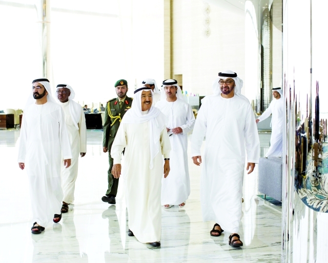 "محمد بن راشد ومحمد وهزاع بن زايد وأمير الكويت"
