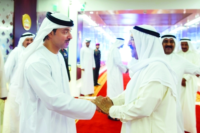 "هزاع بن زايد مودعاً أمير الكويت"