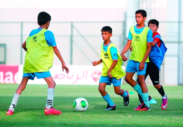 "الجيل الصاعد يضع على عاتقه مستقبل الكرة الإماراتية - البيان"