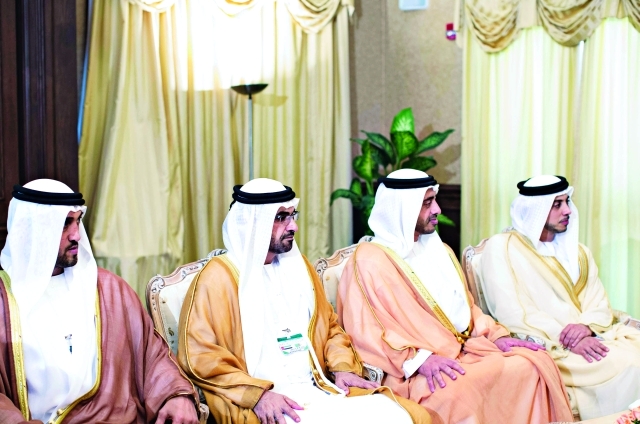 "محمد بن زايد لدى مباحثاته مع رئىس مجلس الأمة الجزائري بحضور منصور وعبدالله بن زايد"