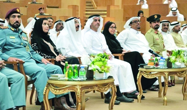 "الجمعية تفخر بالرئاسة الفخرية لسيف بن زايد وفي الصورة المر والشعفار وضاحي خلفان والعبيدلي \tأرشيفية"
