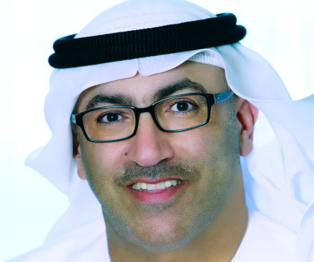 "عبد الرحمن العويس: مواكبة التطورات العالمية في الرعاية الصحية"