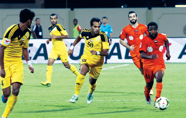 "عجمان حقق فوزه الأول على حساب كلباء تصوير - محمد منور"