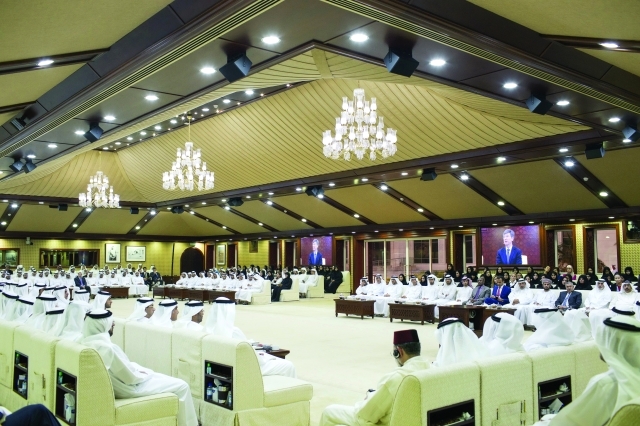 "خلال محاضرة «عصر التنمية المستدامة وتحديات التعاون العالمي»"