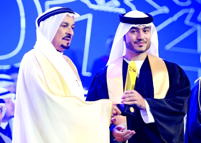 "حاكم عجمان يكرّم أوائل التخصصات"