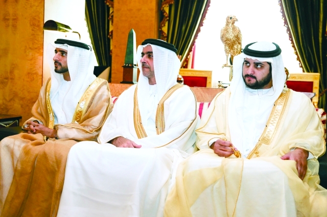 "حمدان ومكتوم بن محمد وسيف بن زايد"