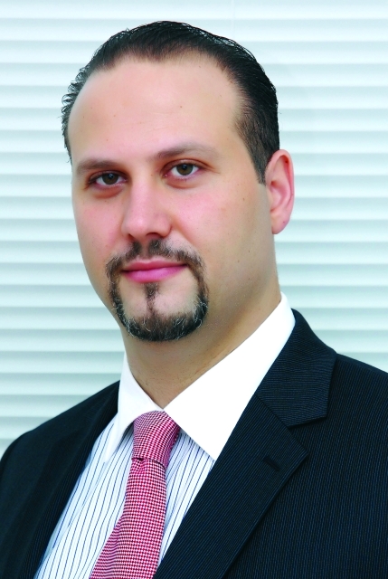 "عمر بولوس"