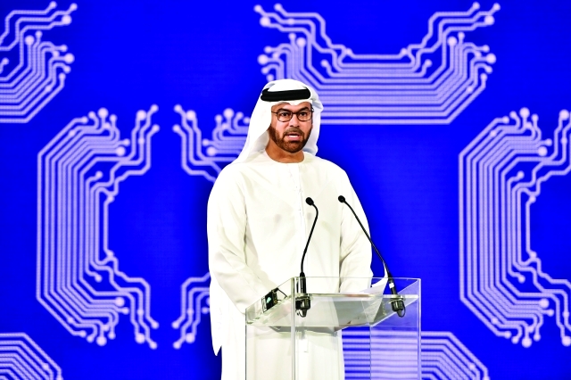 "محمد القرقاوي يلقي كلمة في الاحتفال"