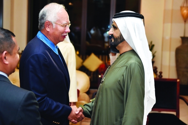 "محمد بن راشد مستقبلاً محمد نجيب"