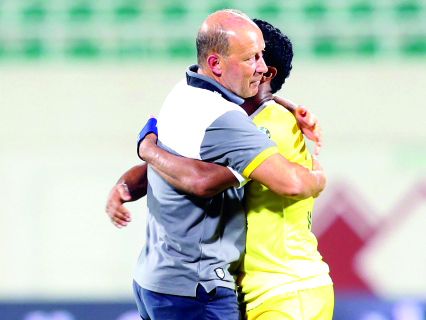 "وحيد إسماعيل يعبر عن فرحته مع كالديرون البيان"