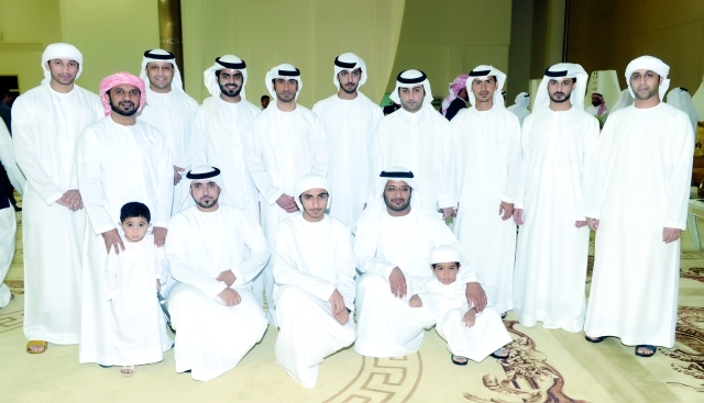 "العريس وأصدقاؤه"