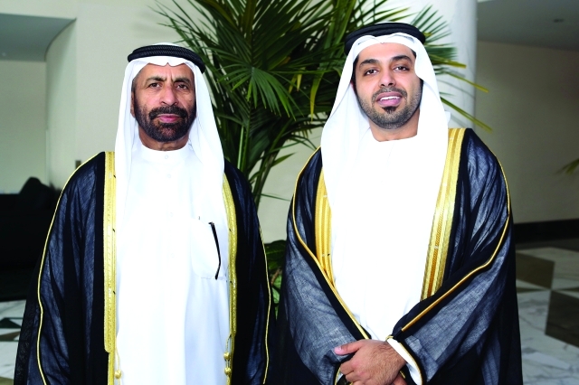 "العريس ووالده"