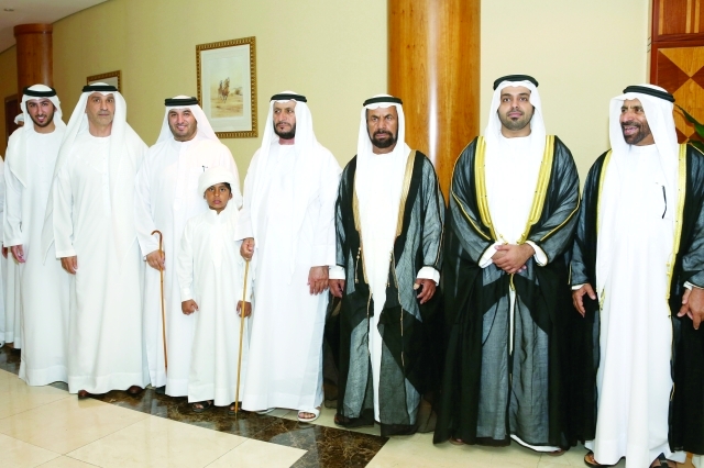 "العريس ووالده وأعمامه وعدد من أقاربه"