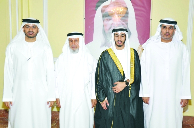 "العريس ووالده ووالد العروس ومصعب"
