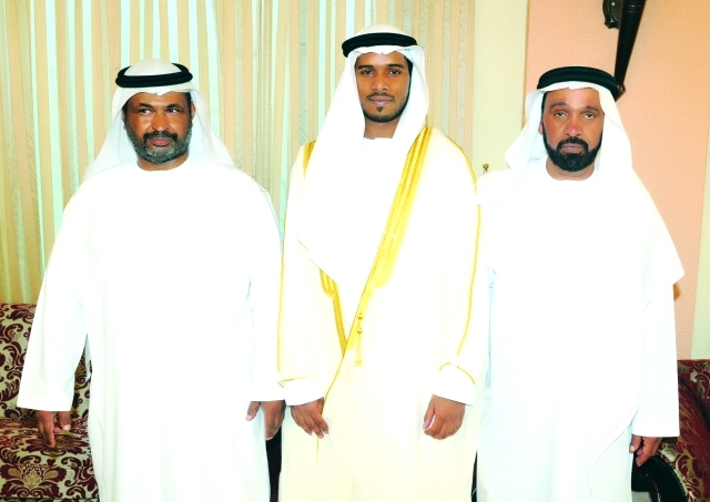 "العريس ووالده ووالد العروس"