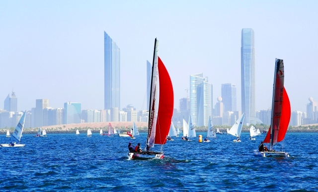"من سباقات الريجاتا للشراع البيان"