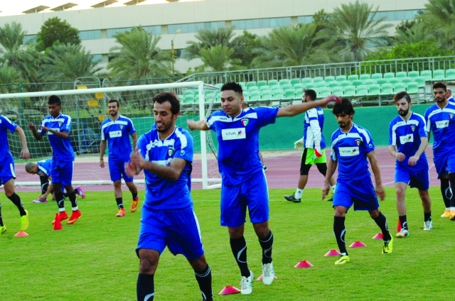 "تدريبات الأزرق في معسكر أبوظبي البيان"