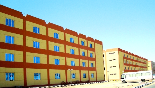 "الجهاز حريص على توفير منظومة غذائية مثالية بالمدن العمالية     أرشيفية"