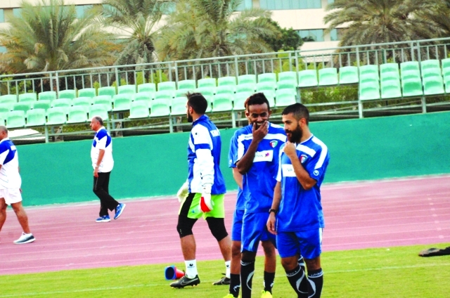 "من تدريبات المنتخب الكويتي في معسكره بالامارات \t البيان"