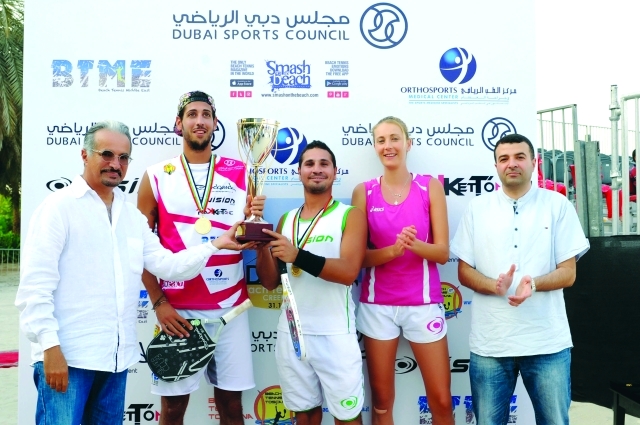 "حارب يتوج البطل بكأس البطولة البيان"