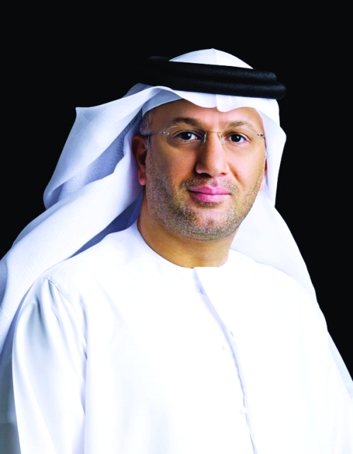 "محمد ناصر الغانم"
