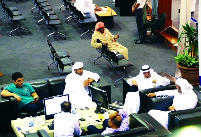 "سوق دبي المالي افتتح على ارتفاع قوي تجاوزت نسبته 2 % بدعم من الأسهم القيادية \t \t تصوير- حصة إسماعيل"