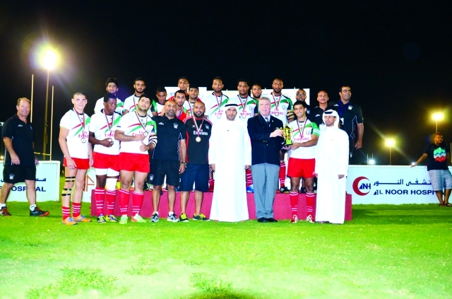 "منتخبنا يتسلم كأس المركز الثالث في البطولة الآسيوية\tالبيان"