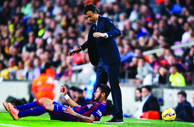 لويس إنريكي: برشلونة قليل الحيلة